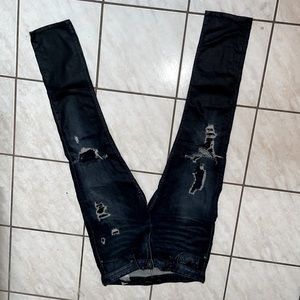 Guess Slim Tapered Jeans